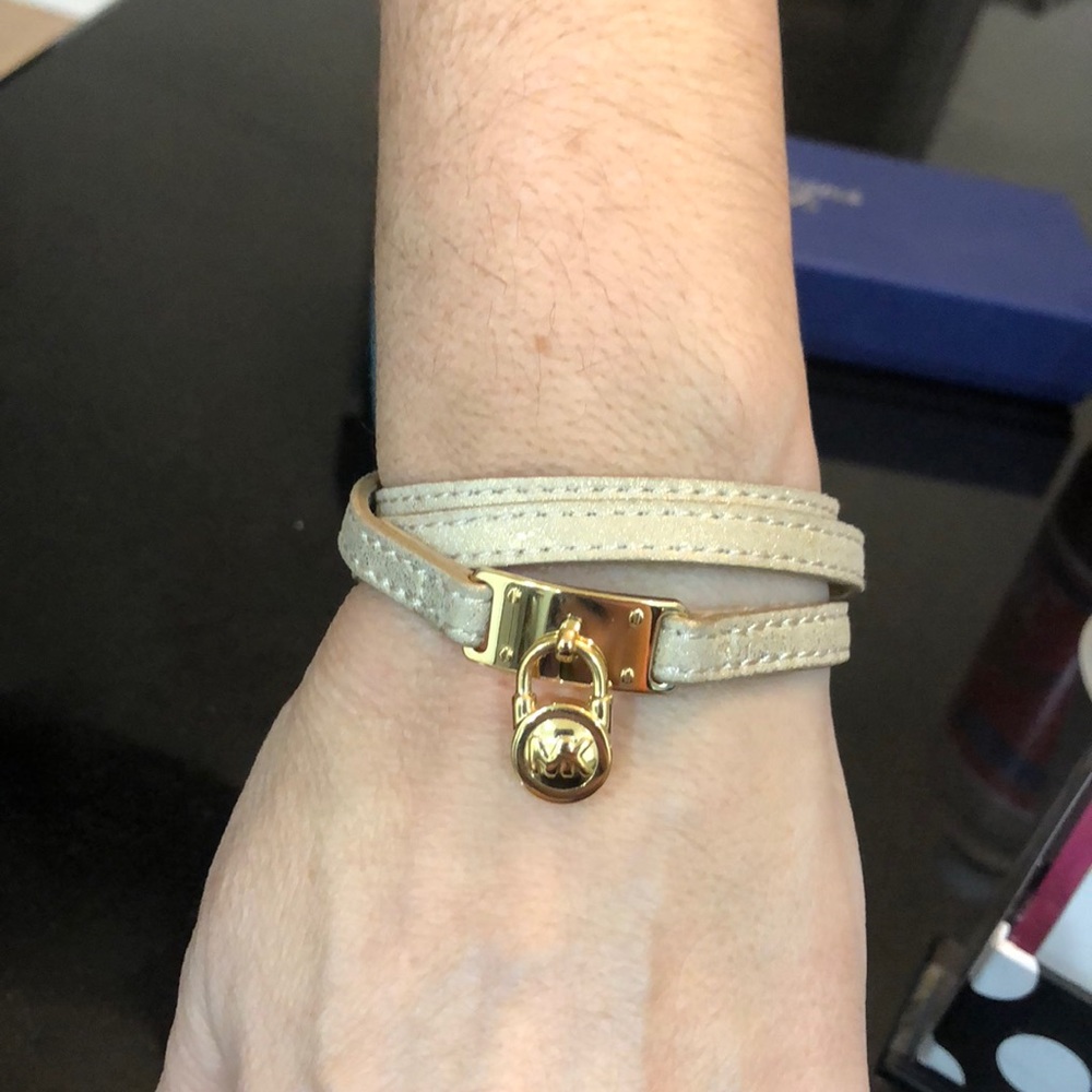 MICHAEL KORS GOLD WRAP BRACELET